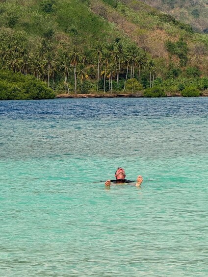 Picture 14 for Activity Lombok: Secret Islands Snorkeling Trip with weaving craft 5