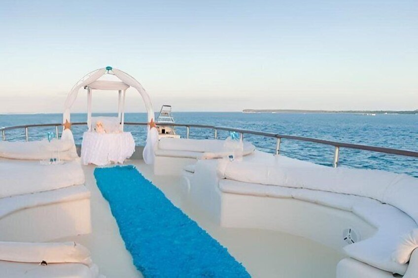Private Boat in Punta Cana for Weddings Birthdays and Events 5