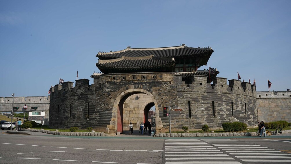 Suwon with a Local: Hwaseong Fortress and Beyond 5