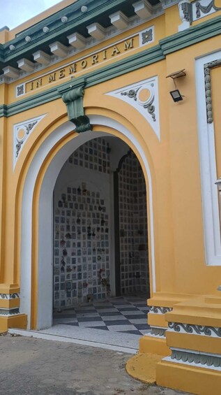 Picture 3 for Activity Explore the history of the universal cemetery of Barranquilla 2