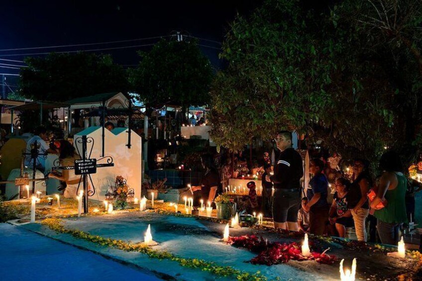 Day of the Dead in Huatulco: Mexico's most vibrant tradition. 5