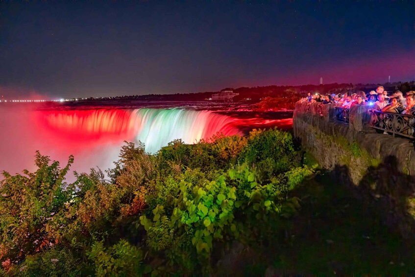 Picture 1 for Activity Toronto: Niagara Falls Evening Tour with Optional Cruise 4