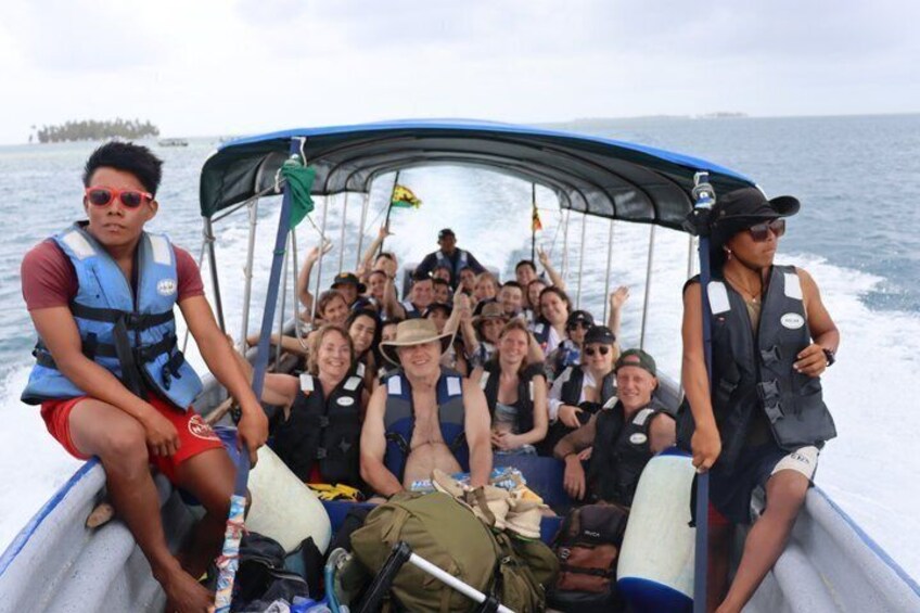 Visit Isla Perro Chico and 2 Islands with Lunch in San Blas Islands 4