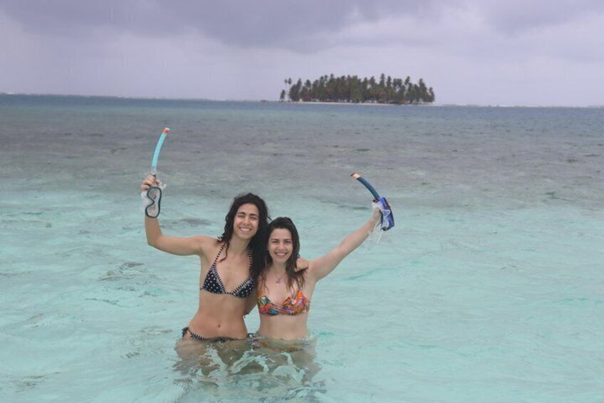 Visit Isla Perro Chico and 2 Islands with Lunch in San Blas Islands 2