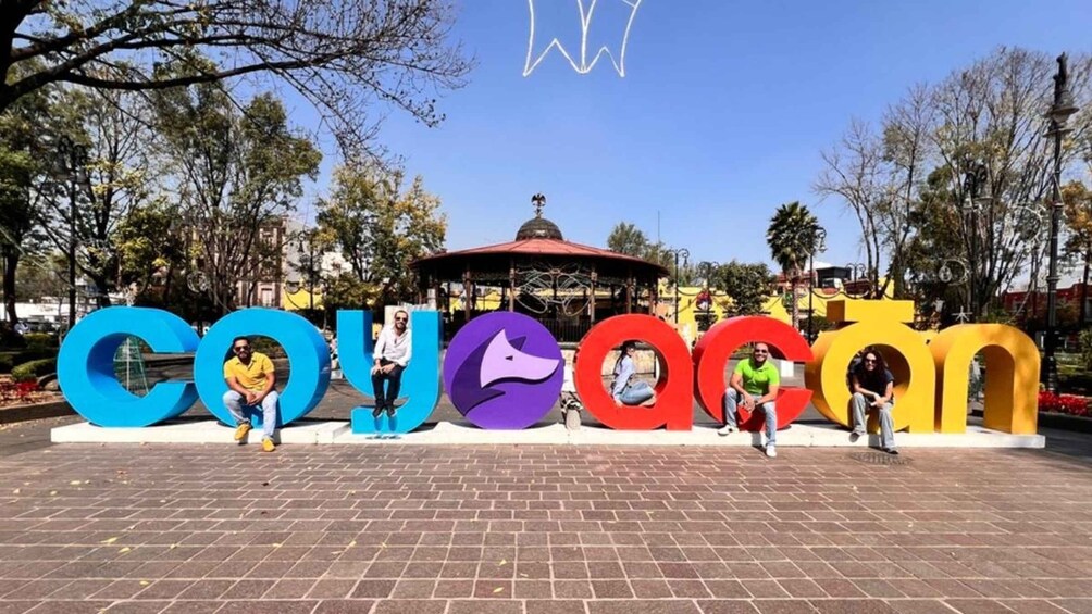 Picture 2 for Activity Music and Tequila in Xochimilco, plus a visit to Coyoacán and CU 3