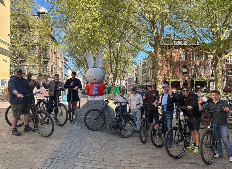 Picture 1 for Activity Utrecht: Guided Bike Tour with Dom Tower & Canal Cellars 4