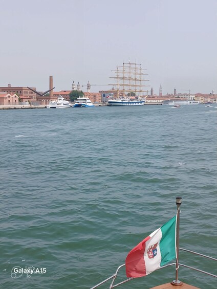 Picture 8 for Activity Venice: Romantic Guided Sunset Boat Tour on the Lagoon 5