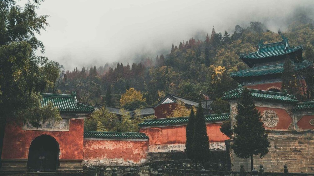 Picture 5 for Activity Huangshan: Jiuhua Mountain Day Tour with Transfers 2