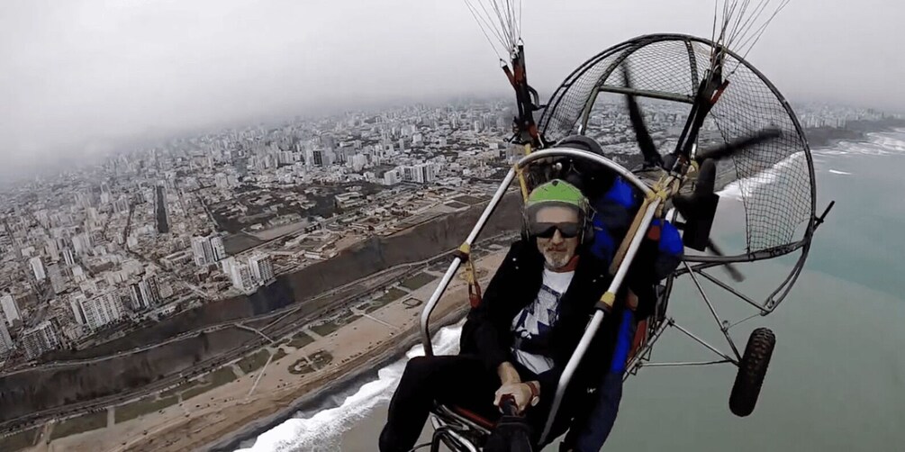 Picture 2 for Activity Lima: Paragliding Flight with Ocean Views during Sunset 3
