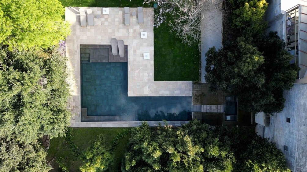 Manduria: Breakfast & Pool Pass at Palazzo Donna Elisabetta 1