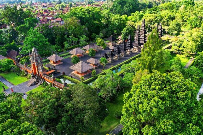 Bali: Taman Beji Griya, Taman Ayun & Monkey Forest Tour 1