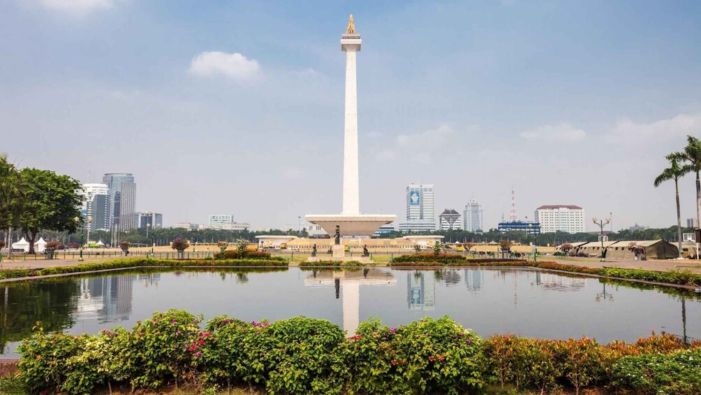 Jakarta: Guided Instagram Tour of Monas 1