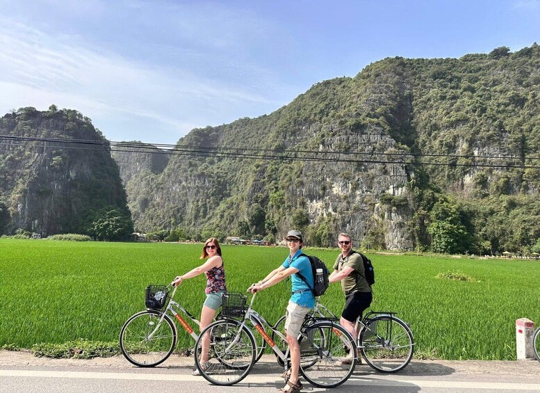 Tam Coc: Hidden Villages E-Bike Tour, Bich Dong & Dundj 2