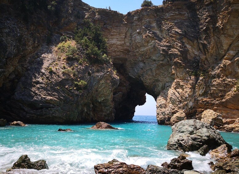 Picture 16 for Activity Gazipaşa Delik Deniz King’s Bay & Syedra Castle City Tour 2