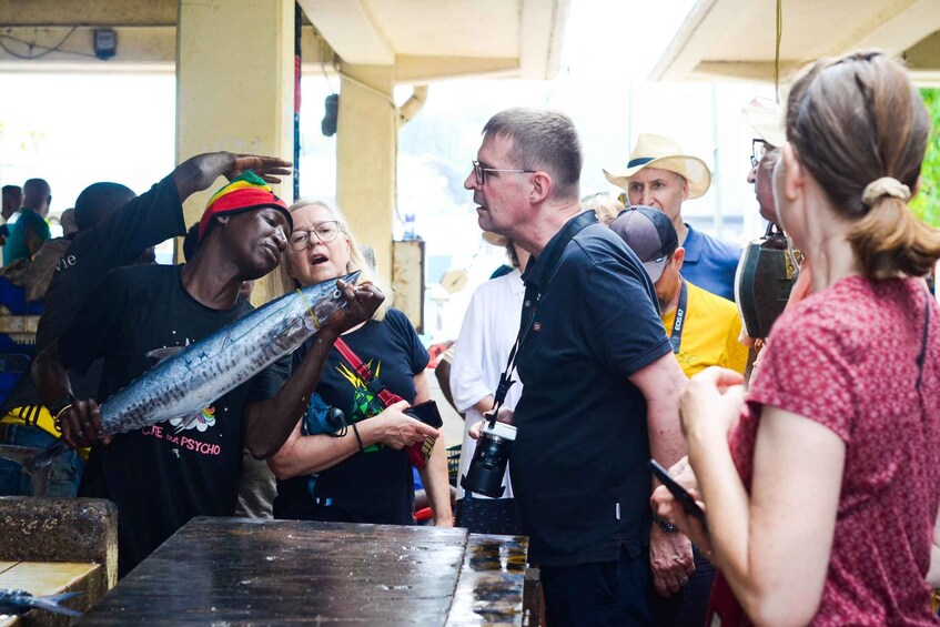Dar es Salaam: City Tour with Lunch 1
