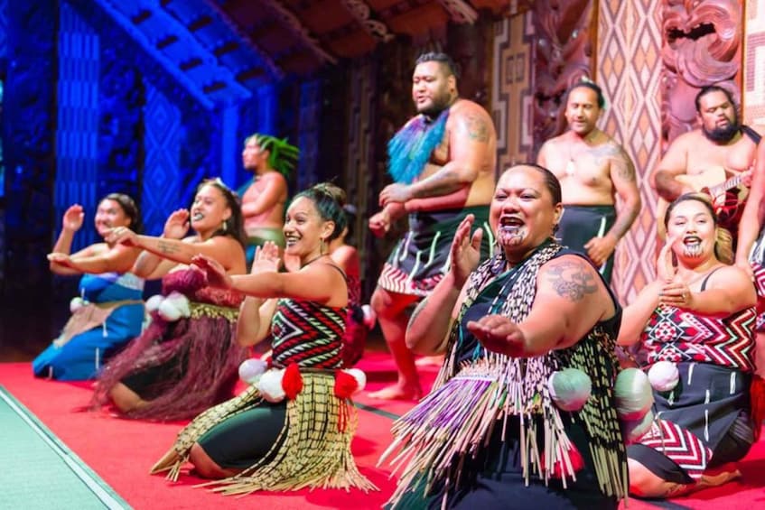 Picture 7 for Activity Auckland: Māori Culture Tour with Hāngī Lunch 5