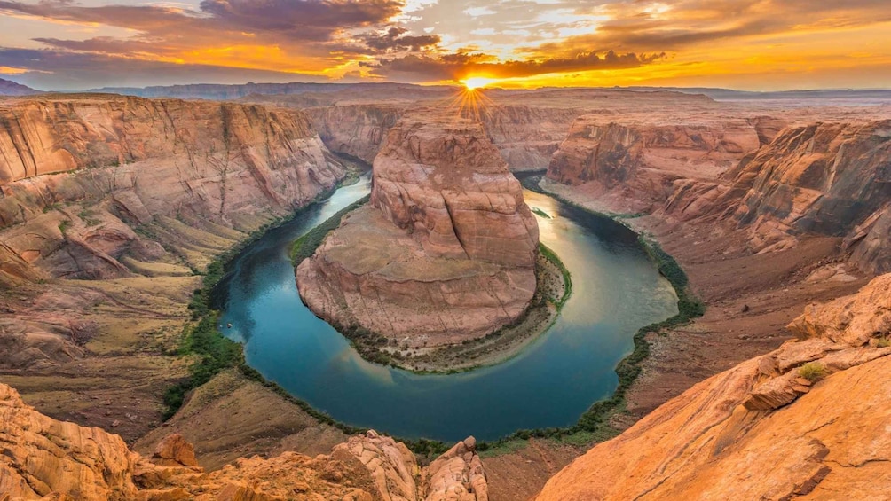 Picture 7 for Activity Grand Canyon: Horseshoe Bend & Antelope Canyon Flight & Tour 3