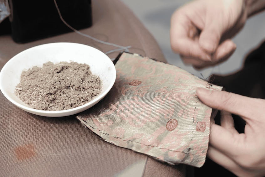 Picture 8 for Activity Chengdu: Traditional Handicrafts Workshop with Tea Break 2