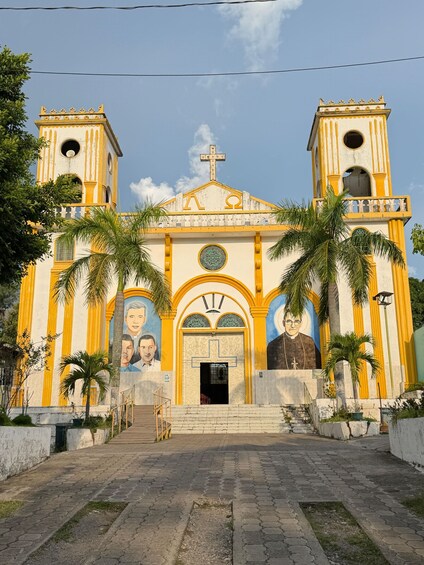 Picture 17 for Activity El Salvador: Tailored Horizons Private Custom Tour 4