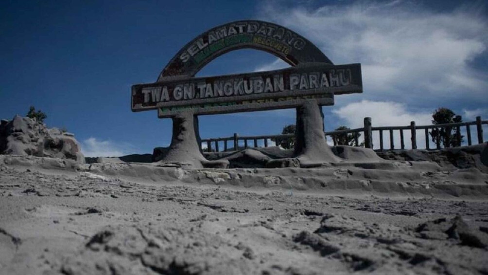 Picture 4 for Activity Bandung Tour with Guide and Transport 3
