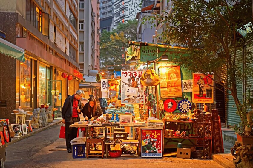 Picture 4 for Activity Hong Kong: Star Ferry, Open-Top Bus & Temple Guided Tour 3