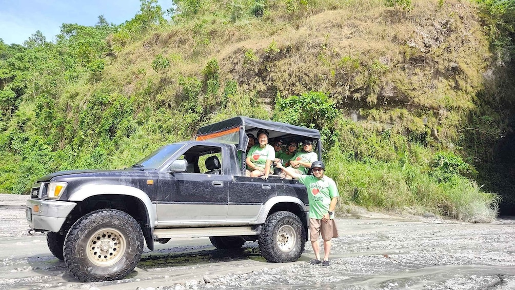 Picture 24 for Activity PAMPANGA: Thermal Pools and Volcanic Sand Treatment 4