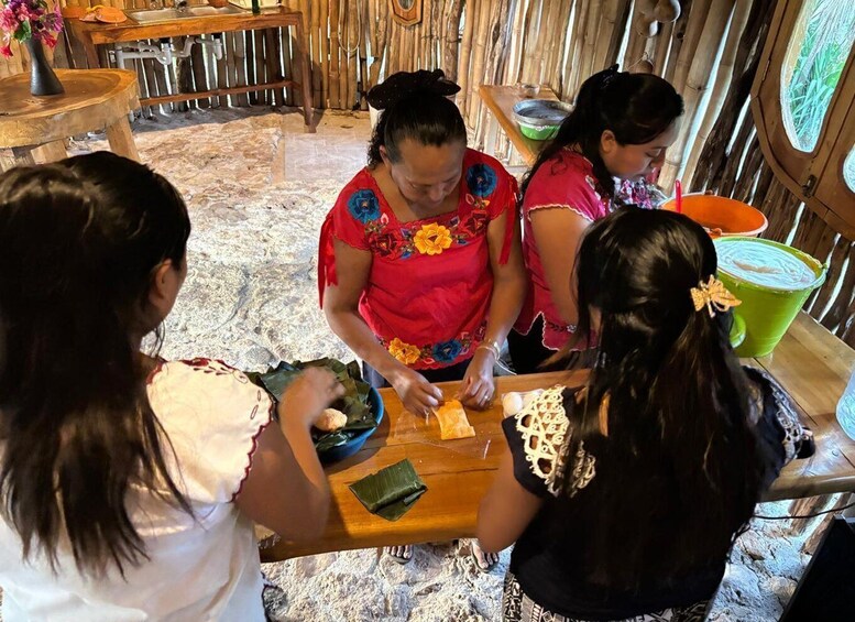 Mérida: Mayan Cooking Class with Local Cocineras 4