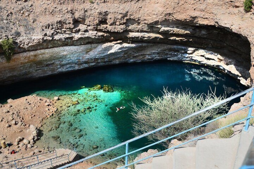 Muscat to Wadi Shab and Bimmah Sinkhole Day Tour 5