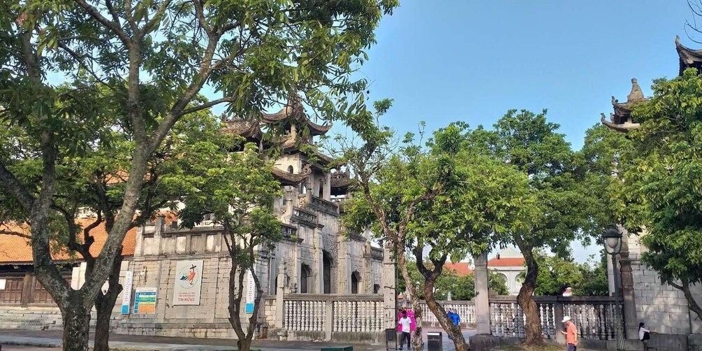 Picture 35 for Activity Ninh Binh: Sunshine Valley Boat, Bich Dong Pagoda, Cathedral 3