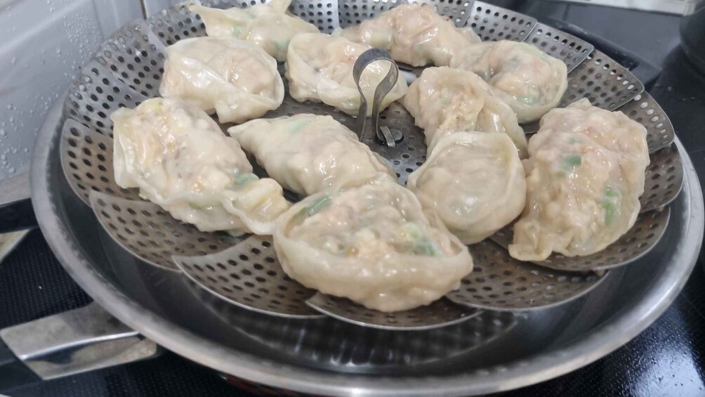 Picture 14 for Activity Seoul: Korean Dumpling Cooking Class (Vegan Option) 2
