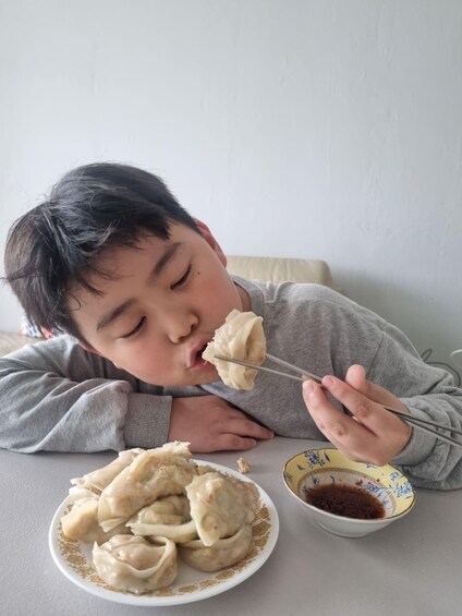 Picture 12 for Activity Seoul: Korean Dumpling Cooking Class (Vegan Option) 4