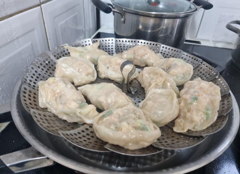 Picture 14 for Activity Seoul: Korean Dumpling Cooking Class (Vegan Option) 2