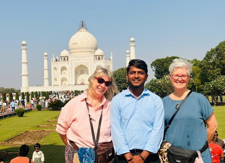 Picture 1 for Activity Agra: Taj Mahal Skip-The-Line and Agra Fort 4