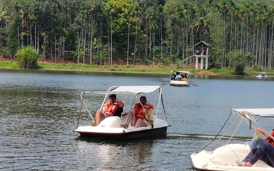 Malabar Wildlife & Karlad Lake Day Trip from Mysore 1