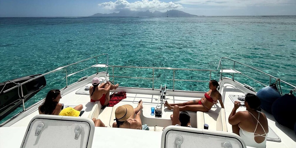 Picture 1 for Activity Papeete: Tahiti Lagoon Cruise with Snacks & Drinks 4
