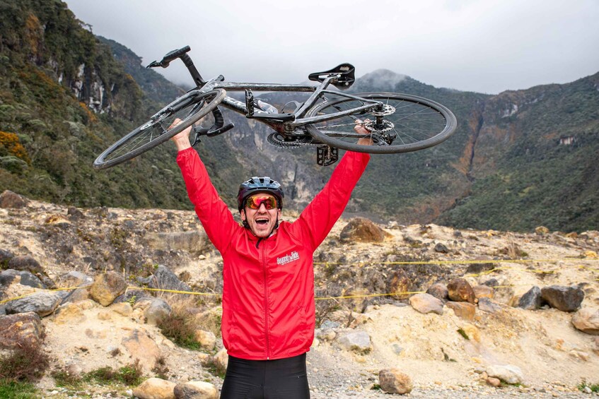 Picture 5 for Activity Colombia: Alto de Letras Express 3-Day Epic Cycling Tour 2