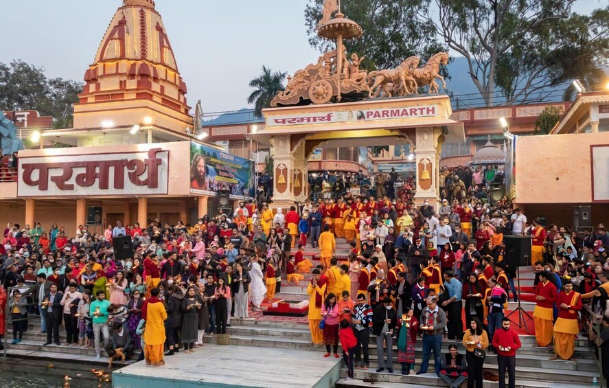 Picture 10 for Activity Rishikesh: Night Walking Tour with Ganges Views 3