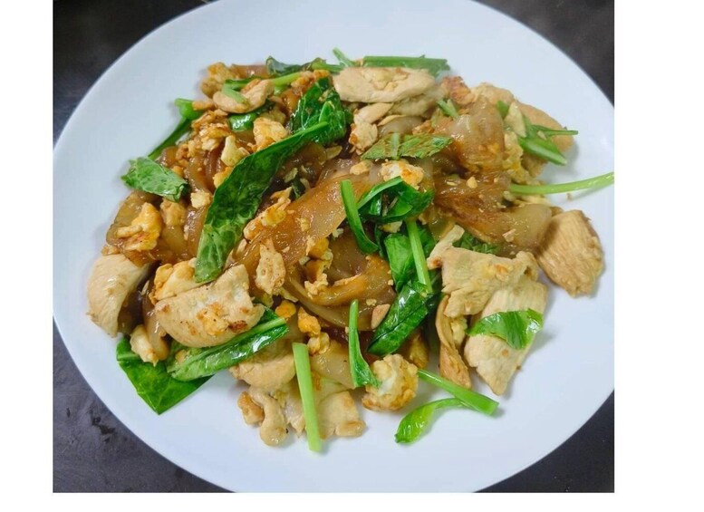 Picture 2 for Activity Pattaya: Private cooking class with themed menu (4 dish) 3