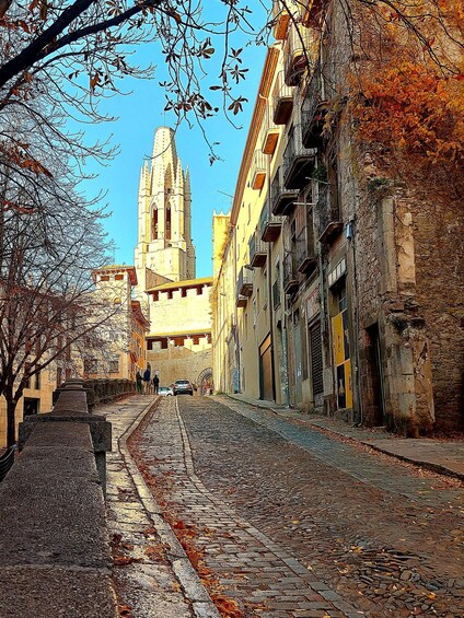 Picture 2 for Activity Girona: Old Town Walking Tour with Local Guide 3