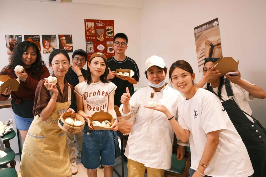 Beijing Hutong Bun-Making Experience 1