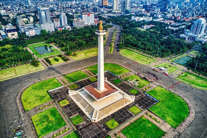 Jakarta: Private Customizable City Tour by SUV 1