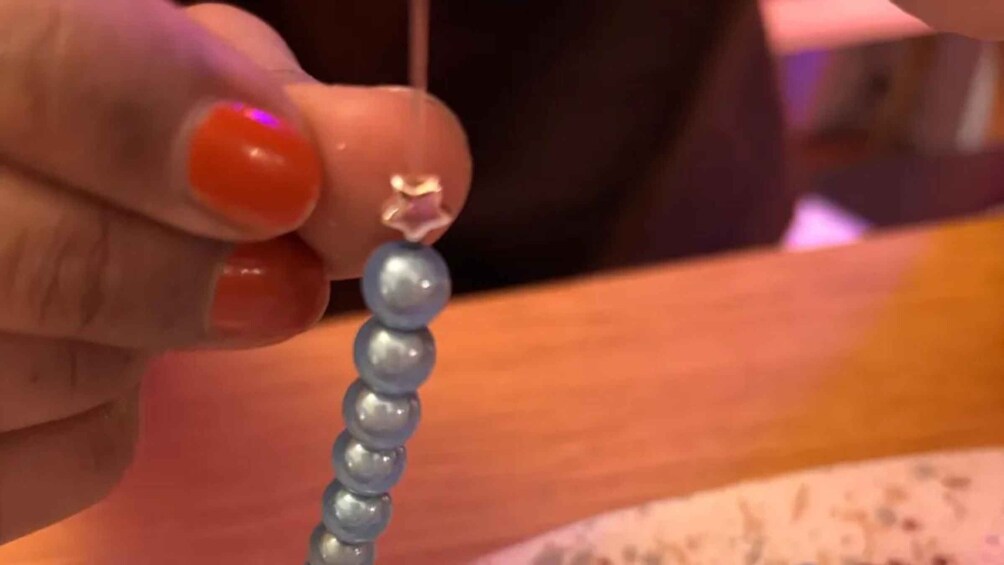 Picture 4 for Activity Berlin: Illuminating Pearl Bracelet Workshop 3