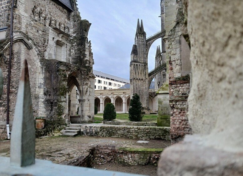 Picture 6 for Activity Tours: Saint Martin and Middle Ages Walking Tour 1