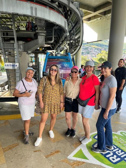 Picture 3 for Activity Cali: Siloé Comuna 20 Guided Tour with Cable Car Ride 4