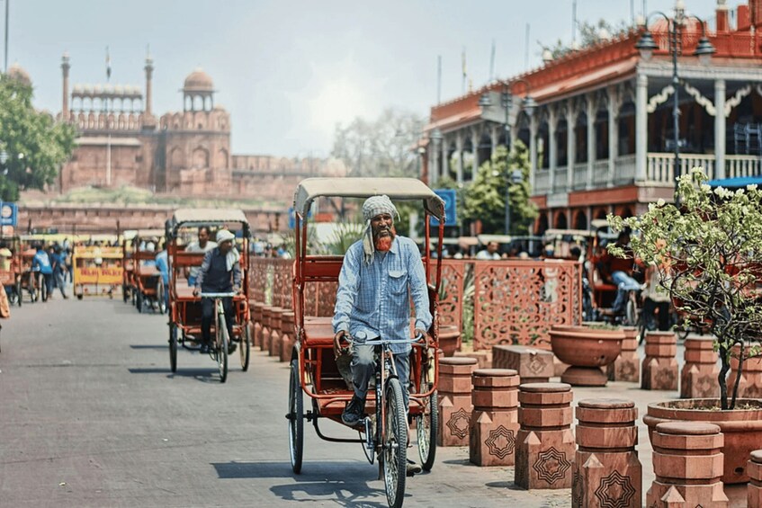 Picture 2 for Activity Delhi: Kalka Ji Temple Guided Tour with Hotel Pickup 2