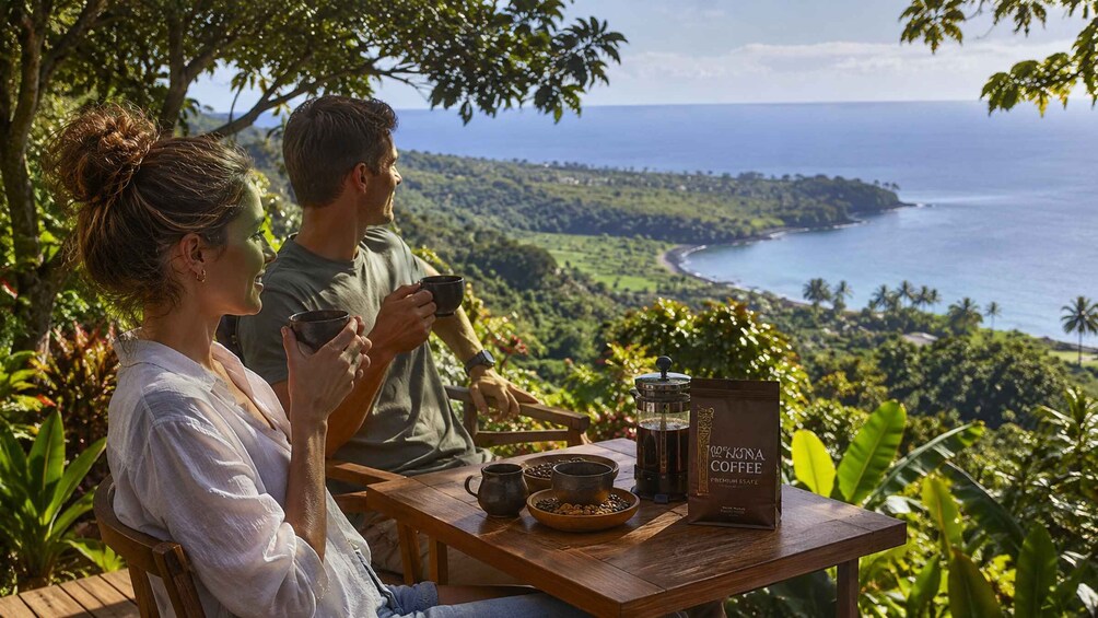 Picture 2 for Activity Big Island: Volcanoes, Black Sand Beach & Kona Coffee Tour 4