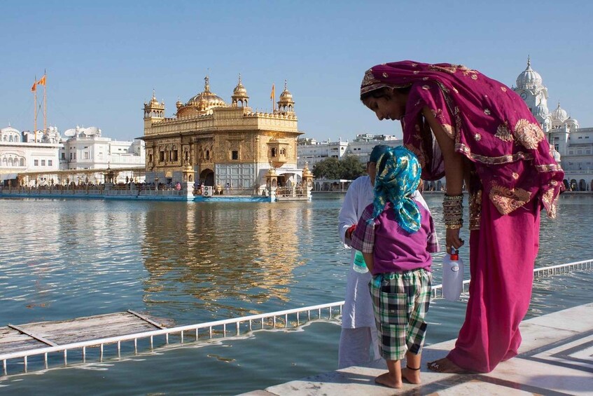 Picture 1 for Activity Amritsar: Golden Temple Guided Tour 4