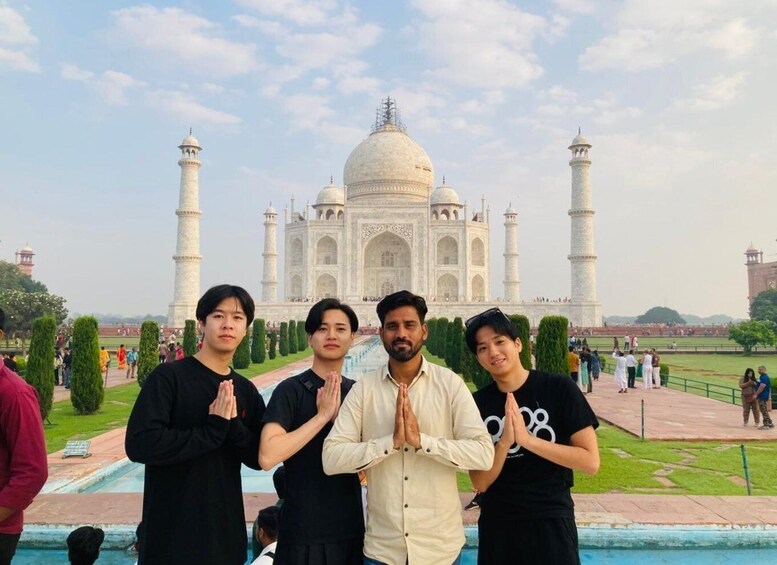 Picture 7 for Activity Overnight Agra/Taj Mahal Tour with Fatehpur Sikri and Hotel 2