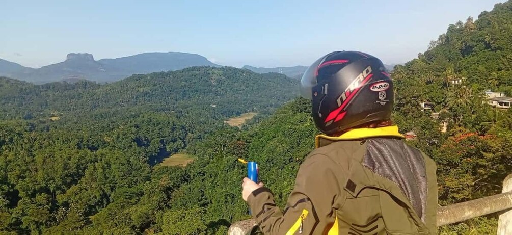 Picture 9 for Activity Colombo to Kandy Solo Bike Adventure Day Tour 2