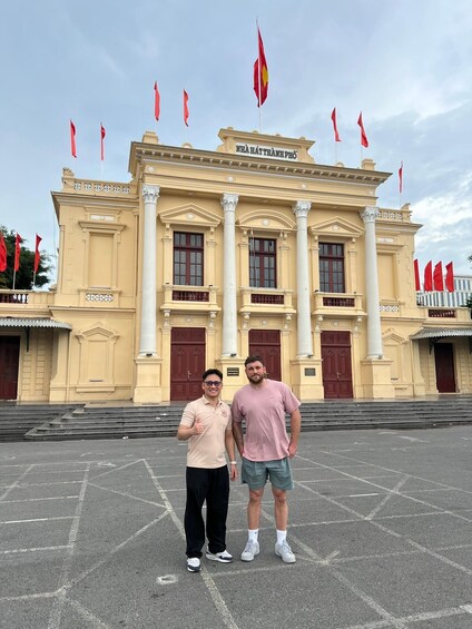 Haiphong: Street Food Guided Tour Opera House & Swing Bridge 2